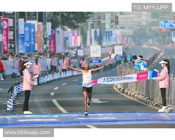 重庆飞盘队在城市马拉松中的精彩表现与状态分析